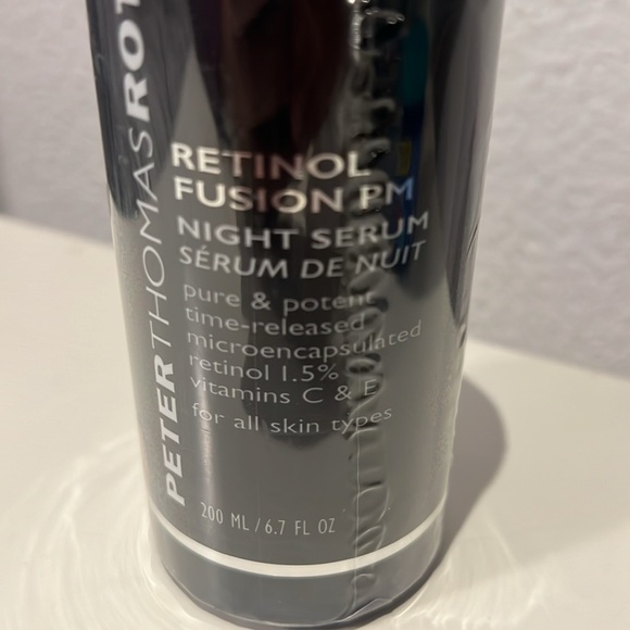 Peter Thomas Roth Retinol Fusion Pm Night Serum - Picture 3 of 4